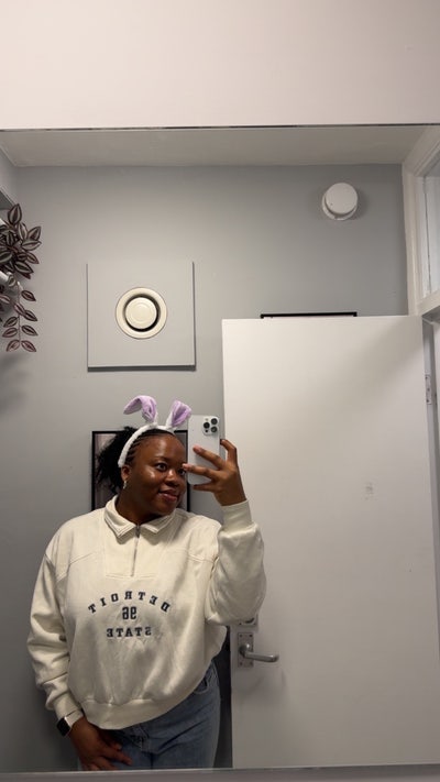 Looking for a female housemate.  Main Photo