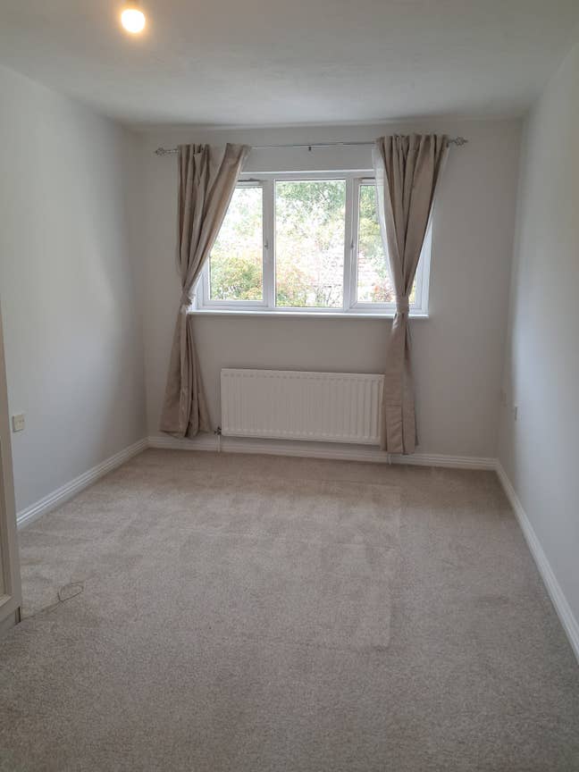 Spacious double room with en-suite  Main Photo