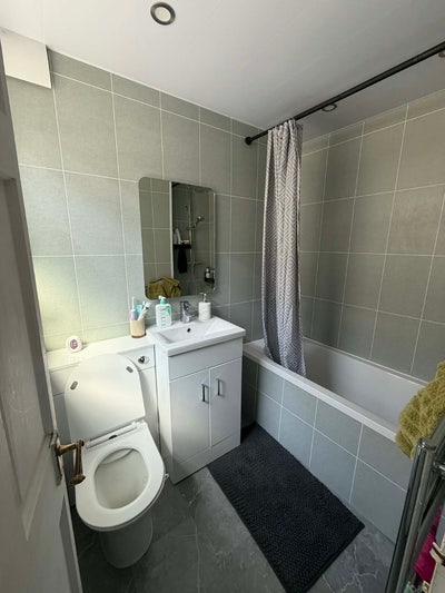 Double bedroom to rent in Stoke (Hartshill road) Main Photo