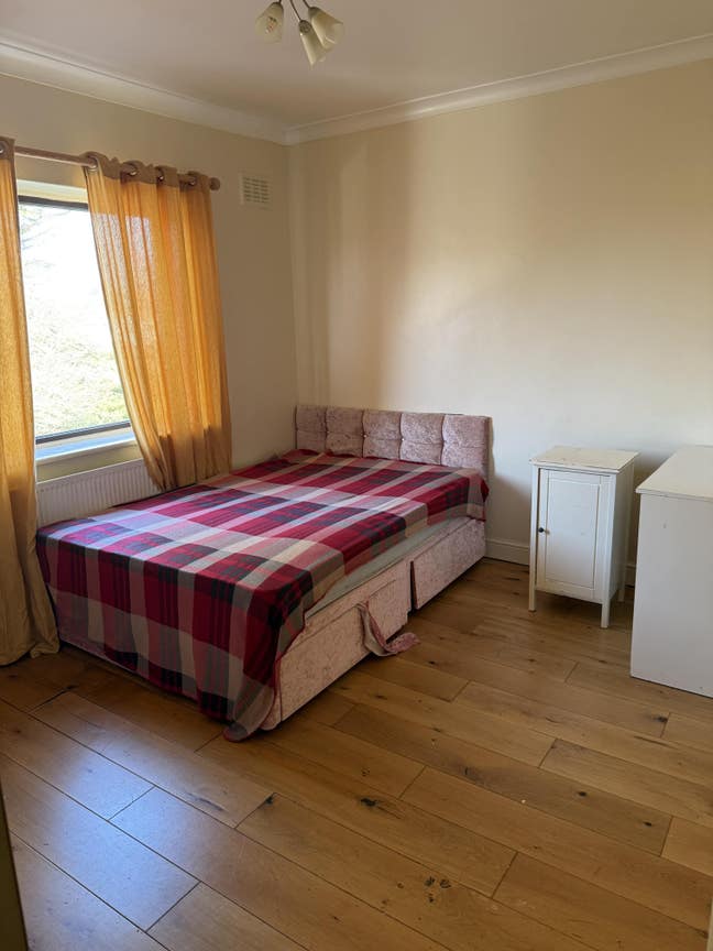 Double room in Mitcham  Main Photo