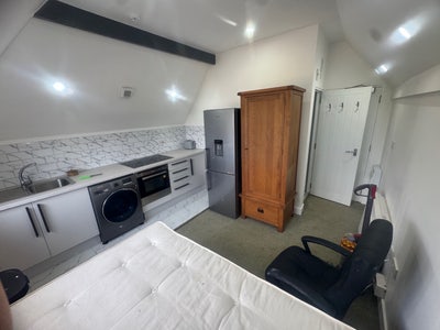 Stunning 1 bedroom bedsit in Moseley  Main Photo