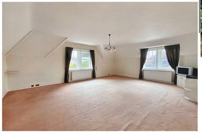 Enormous beautiful Meads flat close to beach Main Photo