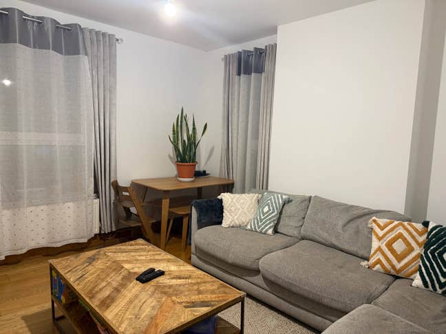 Newly Renovated Double Room in Elephant & Castle Main Photo