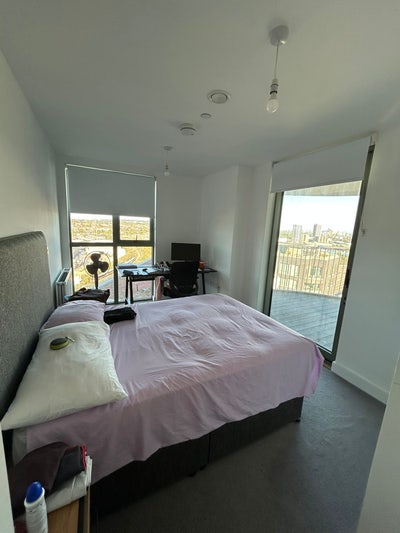 Bright Double Room Available in Modern 2-Bed Flat Main Photo