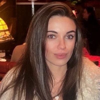 Student looking for flat or flatmate Main Photo