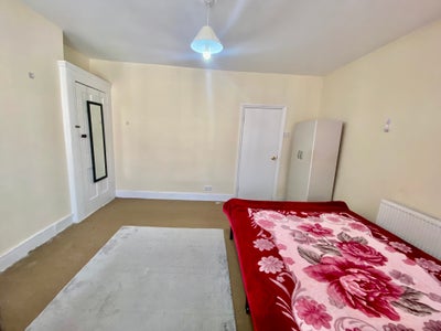 Double room available  Main Photo