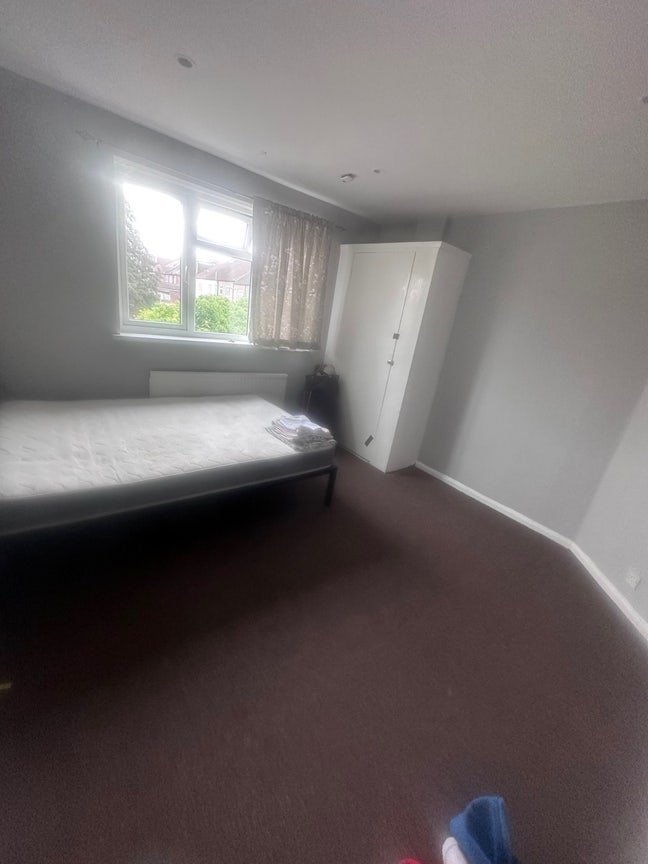 1 Double Room is Available  Main Photo