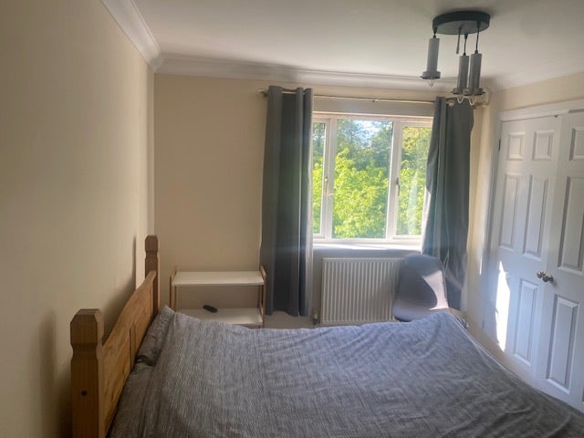Double Room in Redhill Main Photo