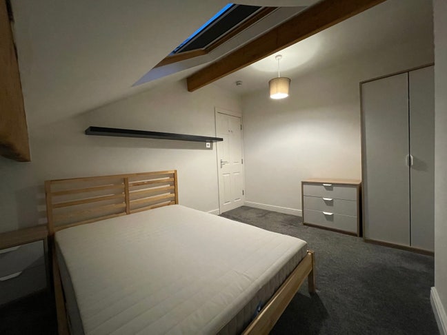 Beautiful spacious double close to City Centre Main Photo