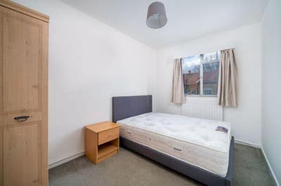 Double Room | Waterloo | 1st till 17th may Main Photo
