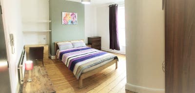 🏡 Stylish En-Suite Double Room on Monks Road,  Main Photo