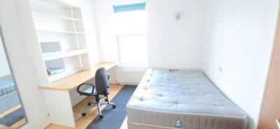 Room Available All Bills Included Main Photo