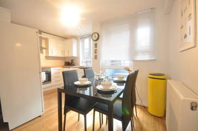 Spacious 2 Bedroom Flat in Euston -Part Bills Incl Main Photo
