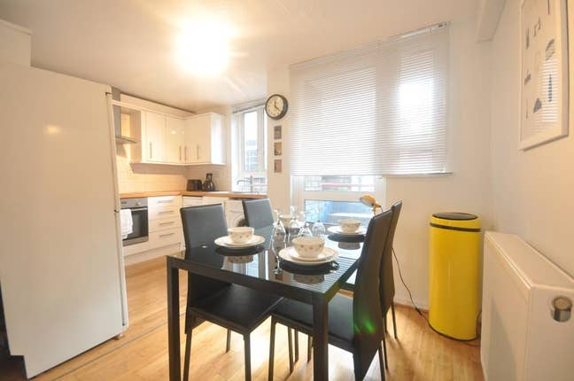 Spacious 2 Bedroom Flat in Euston -Part Bills Incl Main Photo