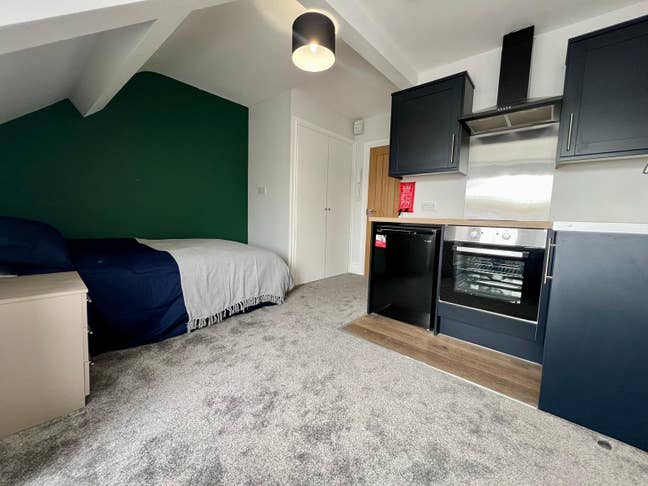 Studio Room, Ocean Road, South Shields Main Photo