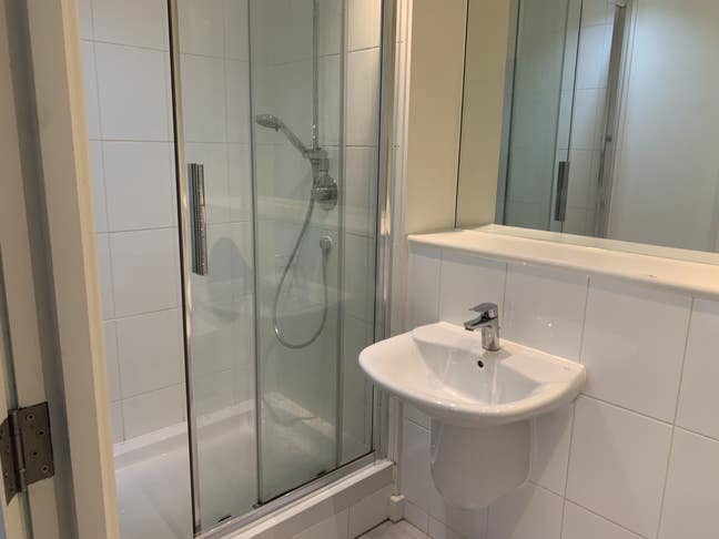 2 bedroom 2 bathroom flat available for sharing Main Photo