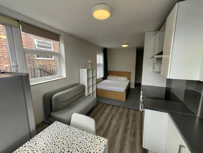 Studio for 1 person, all bills included Main Photo