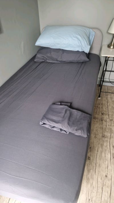 Small room  Main Photo