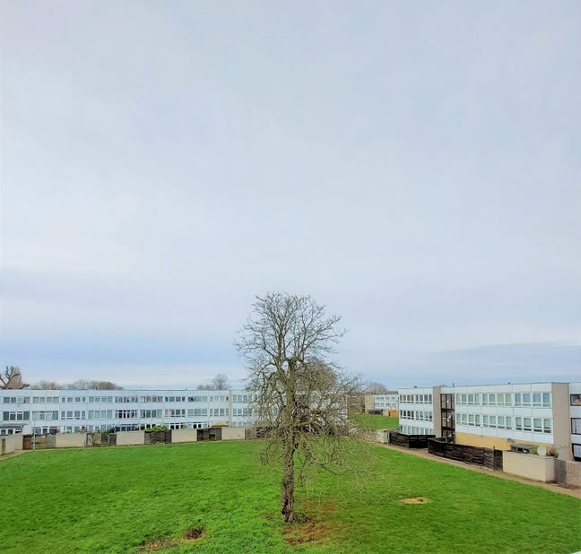 Room in a house share, Mitcham, &pound;650 PCM Main Photo