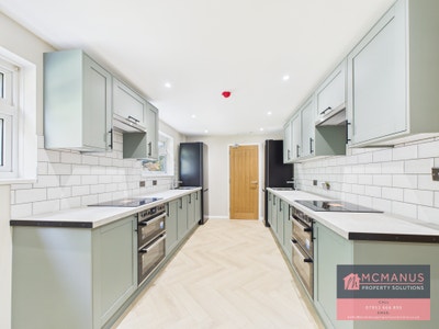 Refurbished house Main Photo