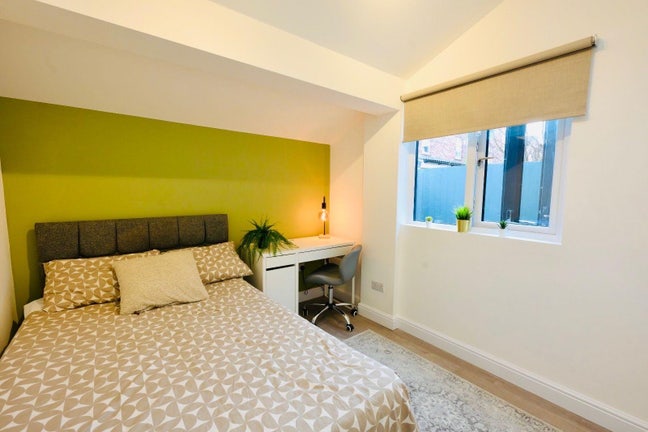 Designer -9 Bed House Share Fallowfield  Main Photo