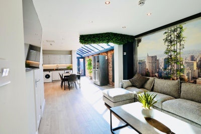 Designer -9 Bed House Share Fallowfield  Main Photo
