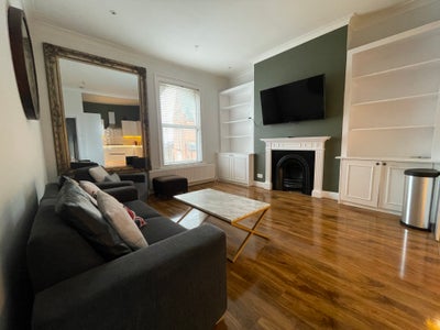 Large 2 bedroom flat with spare room for office Main Photo