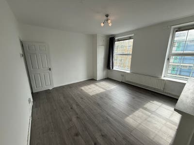 Great Occasion! Studio Flat in Wapping!  Main Photo