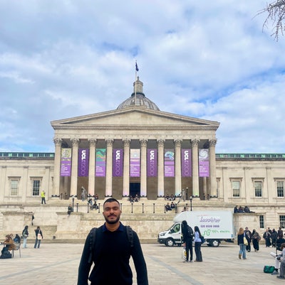 Room Wanted: Professional & Student seeking quiet, Main Photo