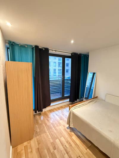 Stylish 1-Bed Flat with Extra Office Room BILLS IN Main Photo
