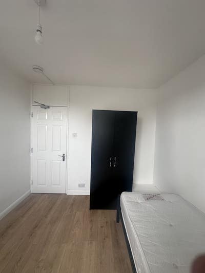 Double Room Near Aldgate East station  Main Photo