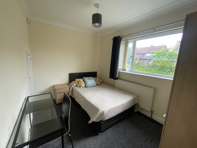 Double Room in Pudsey – All Bills Incl. Main Photo