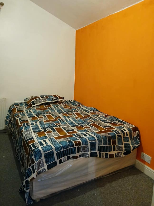 Double bedroom in East Ham  Main Photo