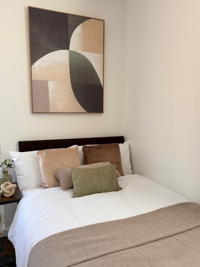 Luxury House Share - Last Room - &pound;695 bills Inc Main Photo