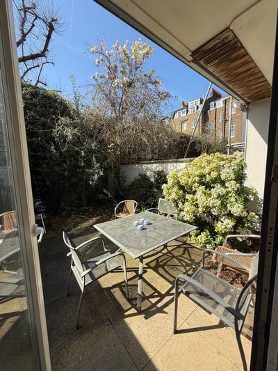 Heart of Angel, big double room, garden, huge hous Main Photo