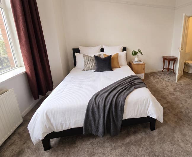 Large, spacious Dbl room | Sefton Park (R9) Main Photo