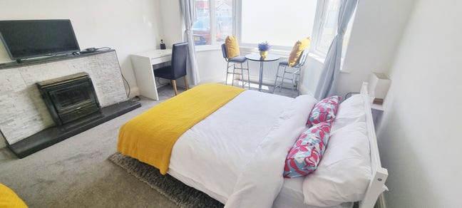 Bright Double Room New Malden – All Bills Main Photo