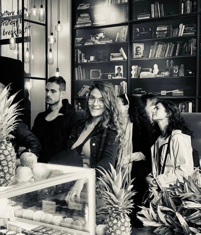 Looking for a nice double room! Main Photo