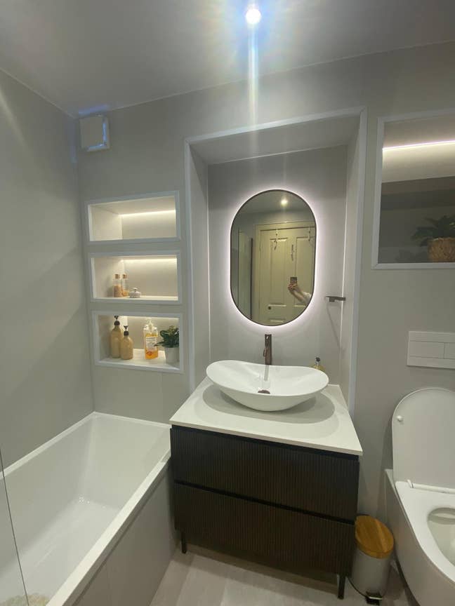 Lovely Room in a modern flat-Alexandra parade Main Photo