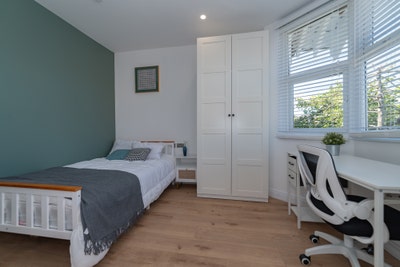 En-suite Double Room Available in SW19 Main Photo
