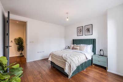 Morden Flat next to London Fields (Buddy Up) Main Photo