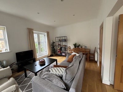 2 double rooms in large house with a garden! Main Photo