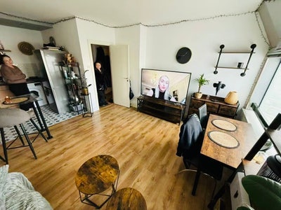 Pretty City Center 1 Bed Flat (Parking Available) Main Photo