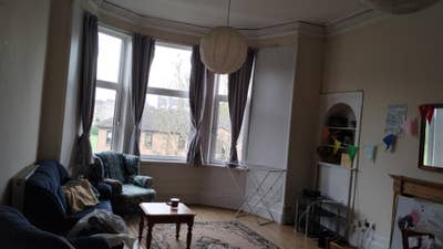 Spacious Rooms Available in Large Partick Flat Main Photo