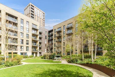 ✨Premium Double Room |Gym & Conc. - Female Flat Main Photo