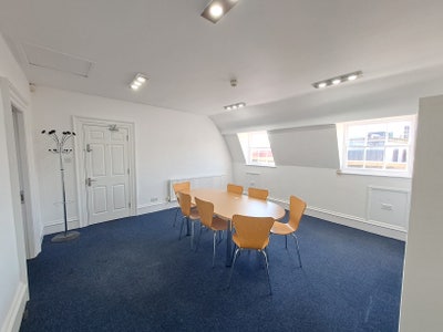 Spacious Top Floor Units – Bristol BS2 Main Photo