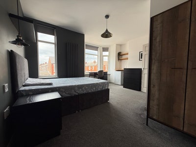 Room in a Shared House, Seedley Park Road, M6 Main Photo