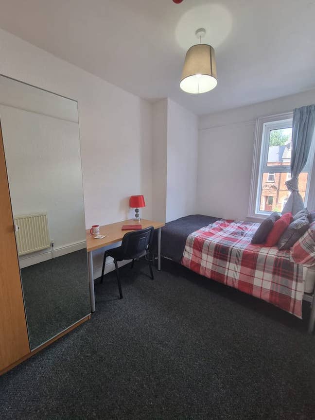 Single Bedroom Housemate Needed Semidetached House Main Photo