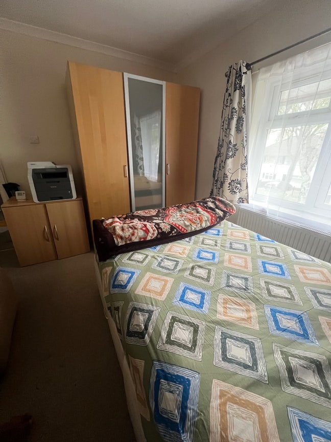 Room to Rent – Peaceful Family Home Main Photo