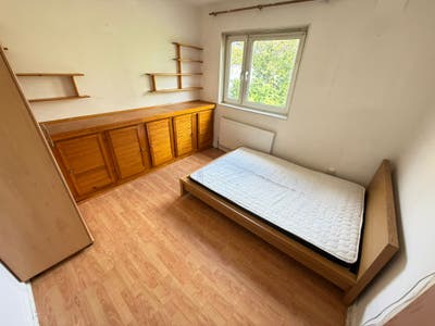 Stunning Double Room in Lovely Shared House E1 4J  Main Photo
